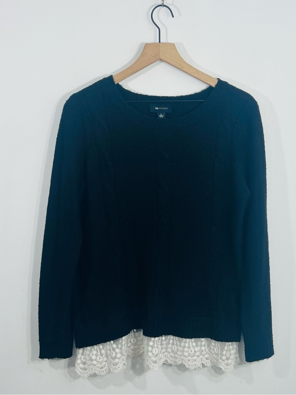 AB Studio Black Knit Pullover Sweater Lace On Hem Feminine Fall Style Size Large